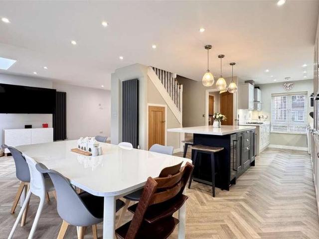 3 bed house for sale