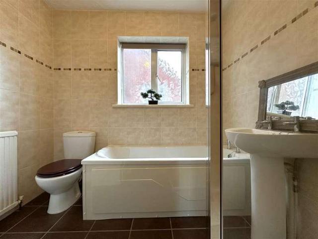 3 bed house for sale