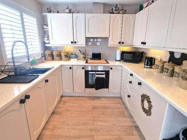 3 bed house for sale