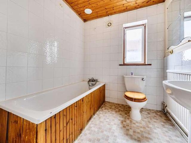 3 bed house for sale