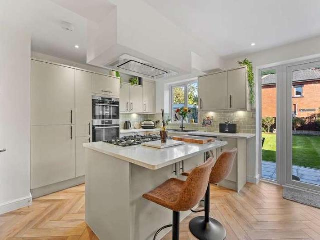 3 bed house for sale