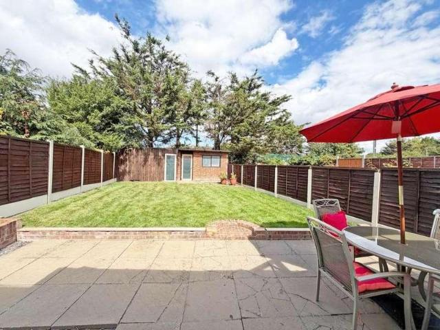 3 bed house for sale