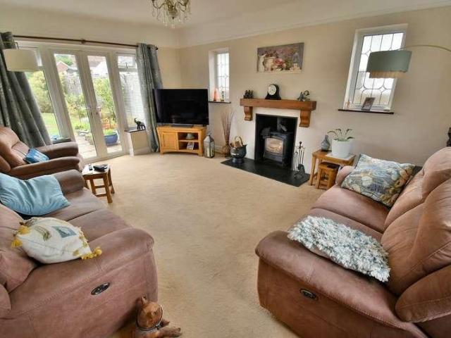3 bed house for sale