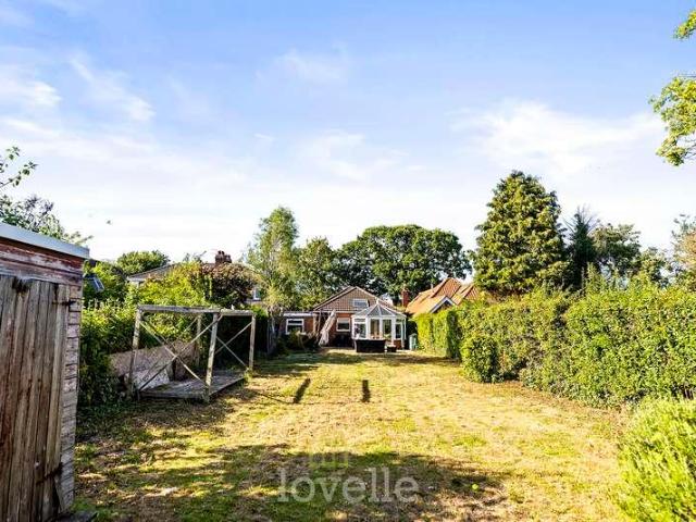 3 bed house for sale