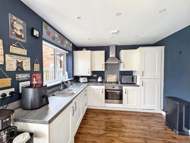 3 bed house for sale