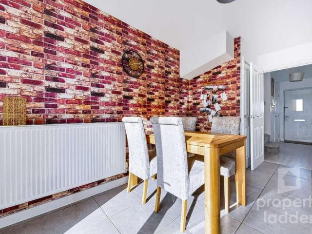 3 bed house for sale