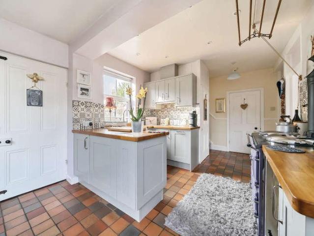 3 bed house for sale