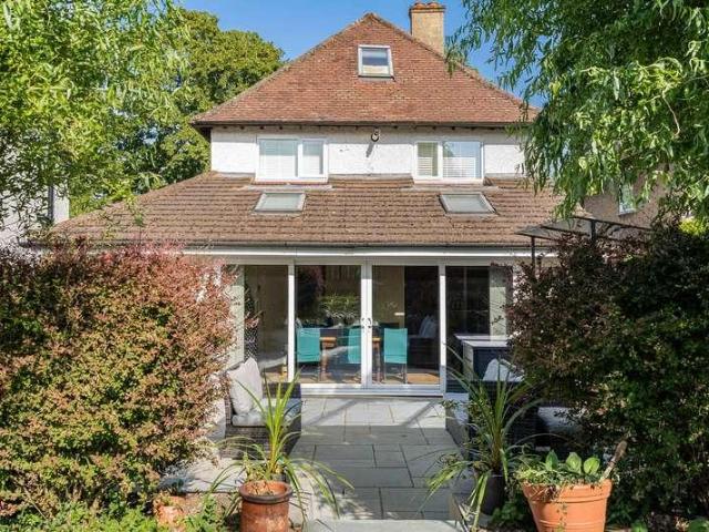 3 bed house for sale