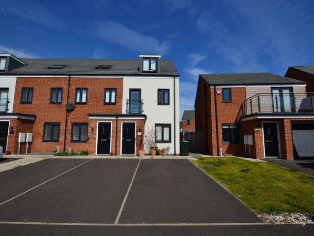 3 bed house for sale
