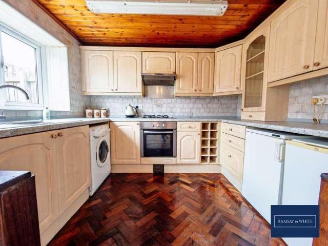 3 bed house for sale