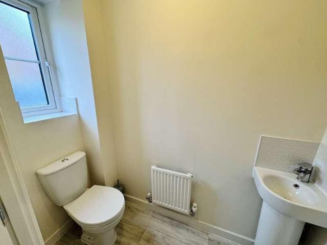 3 bed house for sale