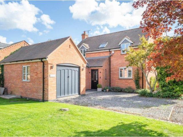 3 bed house for sale