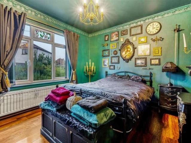 3 bed house for sale