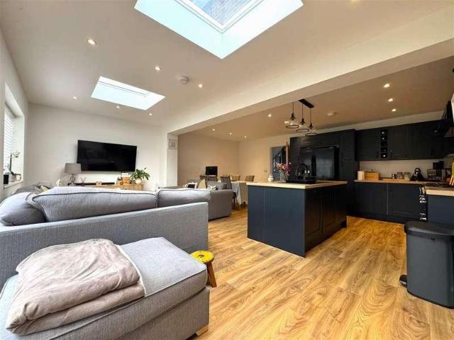3 bed house for sale