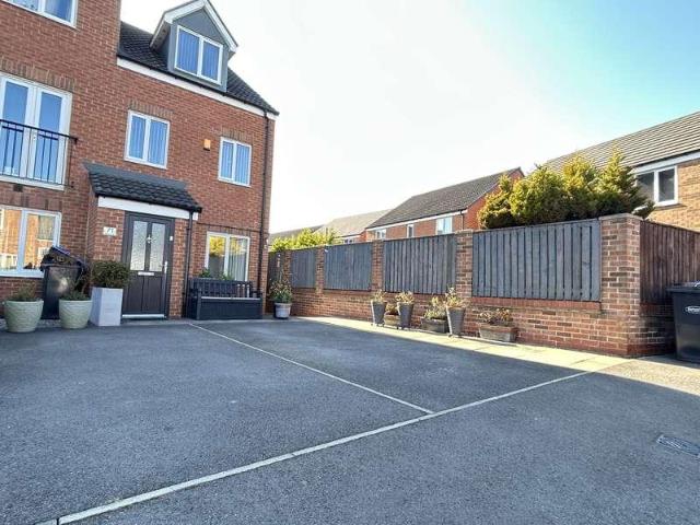 3 bed house for sale