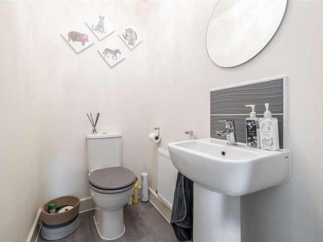 3 bed house for sale