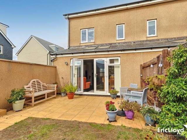 3 bed house for sale