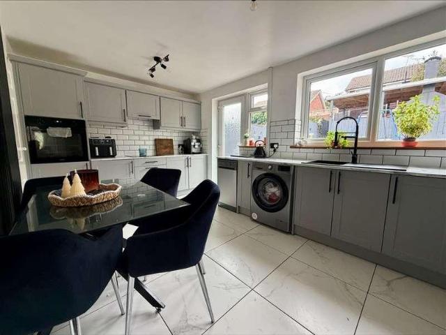 3 bed house for sale