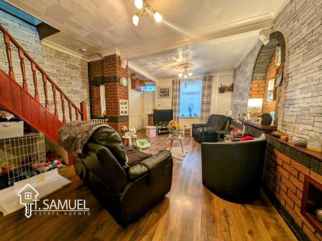 3 bed house for sale