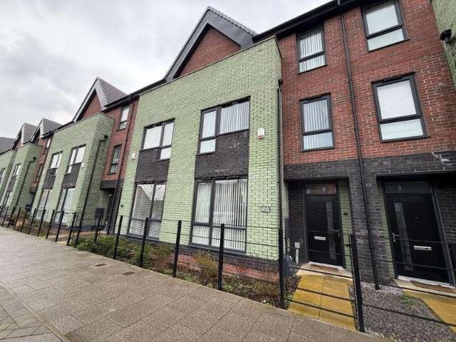 3 bed house for sale