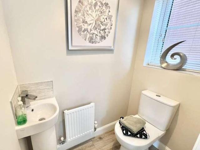 3 bed house for sale