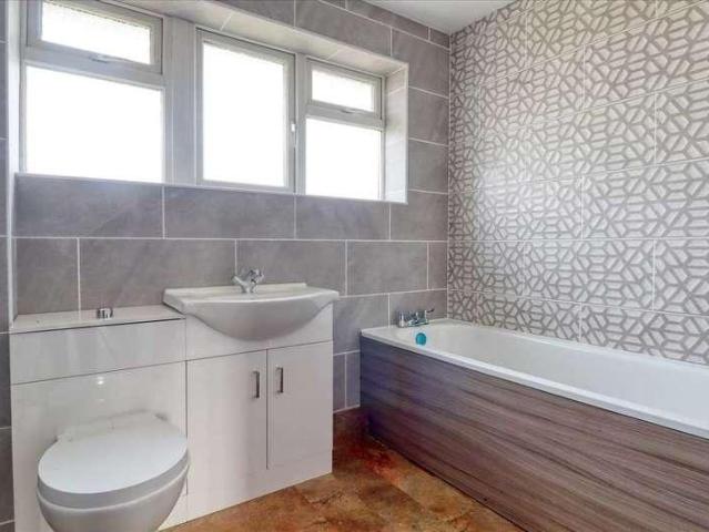 3 bed house for sale