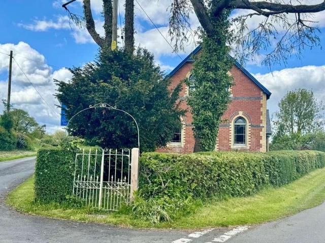 3 bed house for sale