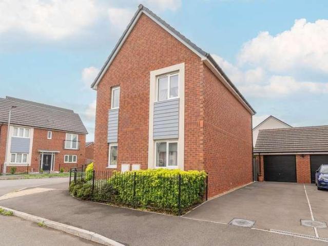 3 bed house for sale