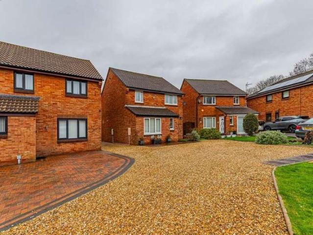 3 bed house for sale