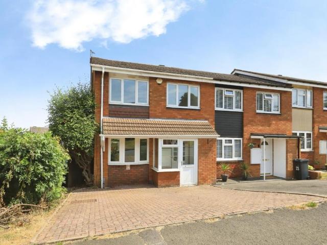 3 bed house for sale