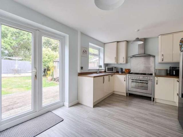 3 bed house for sale