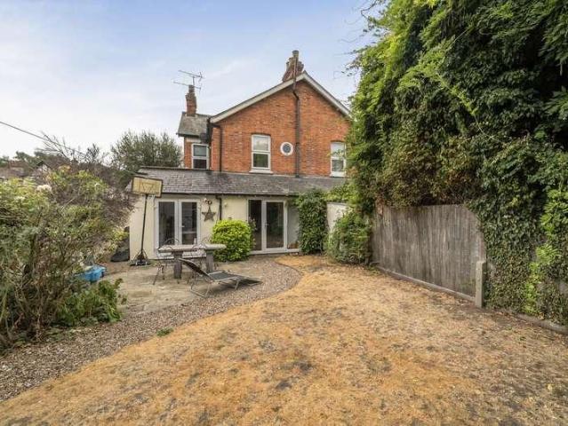 3 bed house for sale