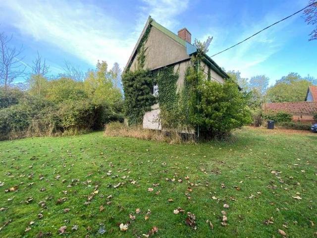 3 bed house for sale