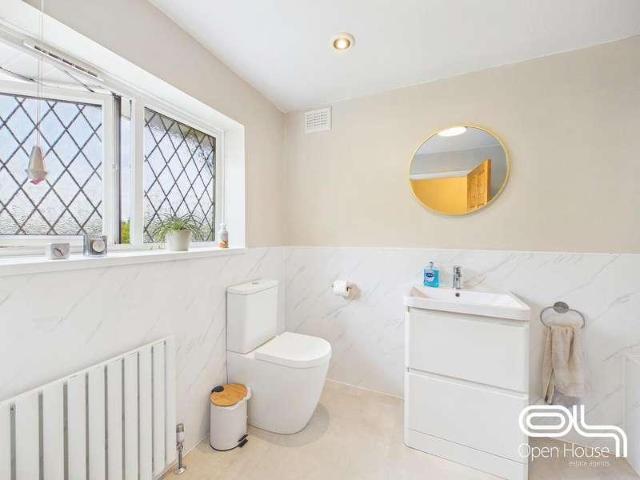3 bed house for sale