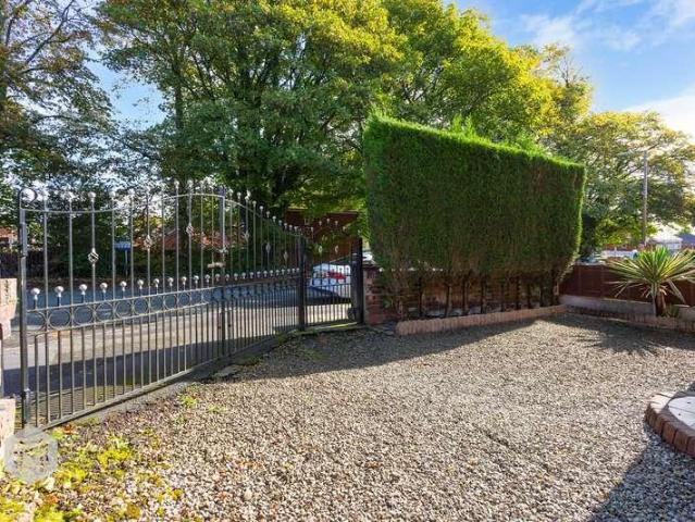 3 bed house for sale