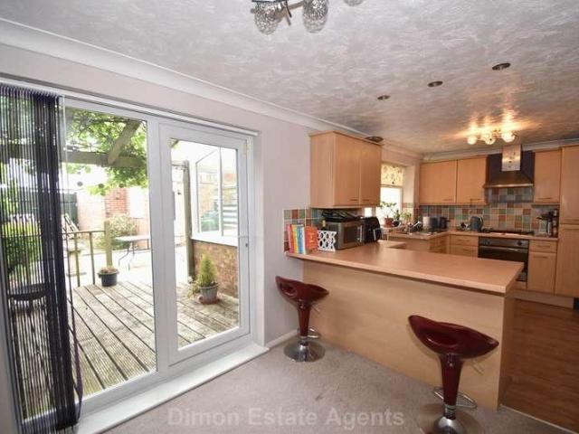3 bed house for sale