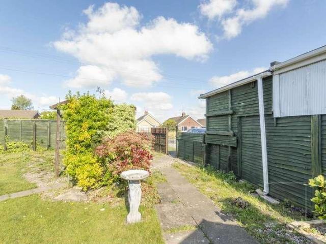 3 bed house for sale