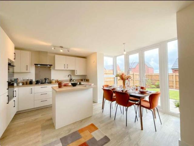 3 bed house for sale