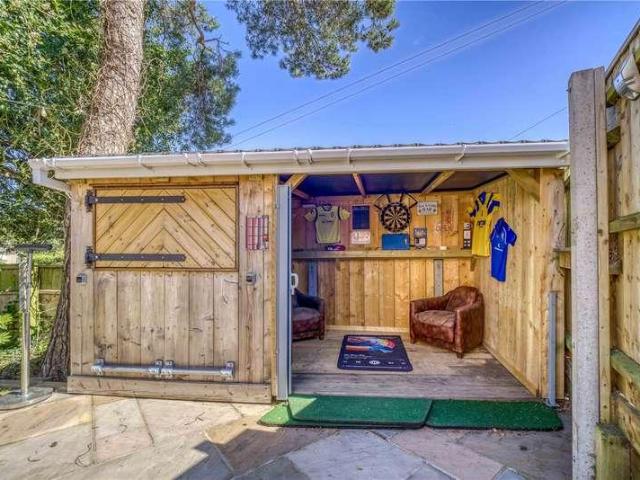 3 bed house for sale