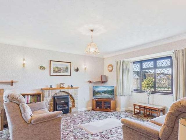 3 bed house for sale