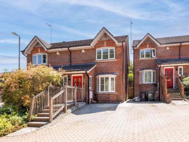 3 bed house for sale