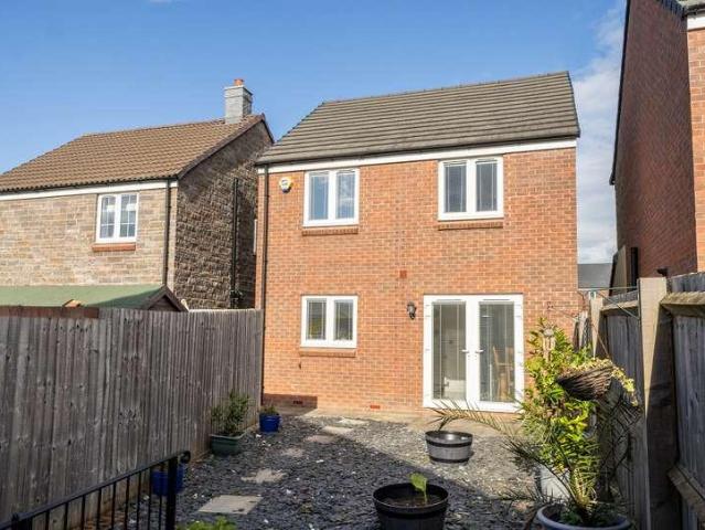 3 bed house for sale