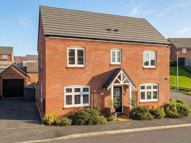 3 bed house for sale