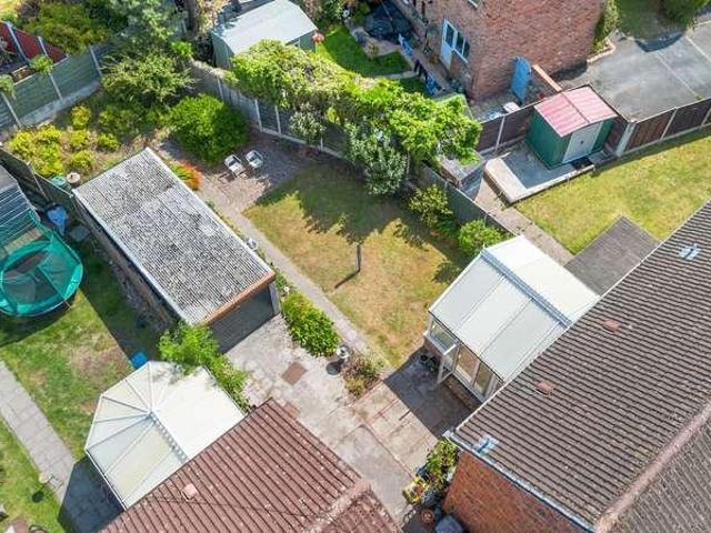 3 bed house for sale