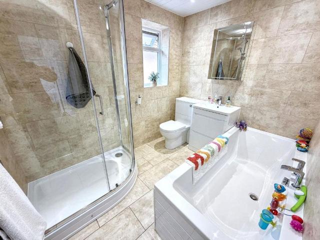 3 bed house for sale