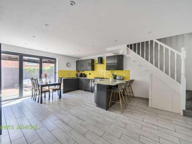 3 bed house for sale