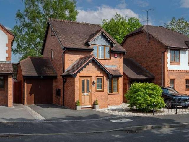 3 bed house for sale