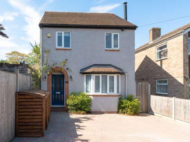 3 bed house for sale
