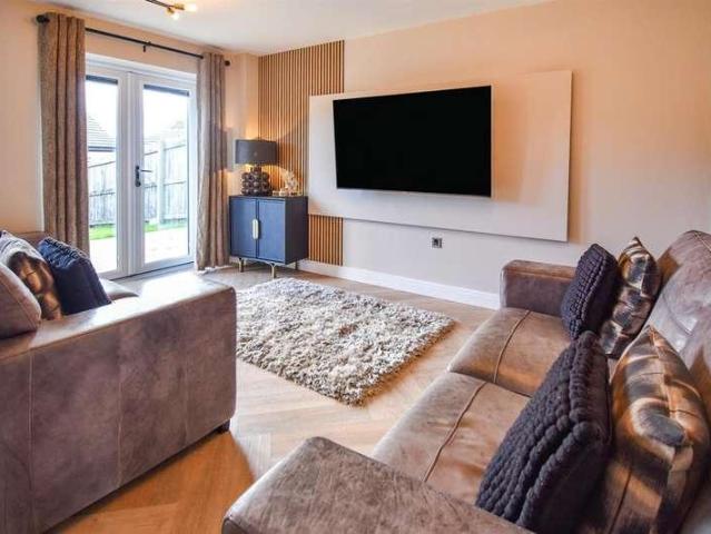 3 bed house for sale