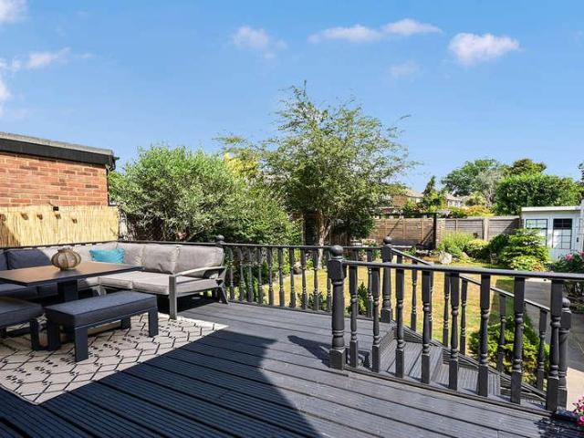 3 bed house for sale
